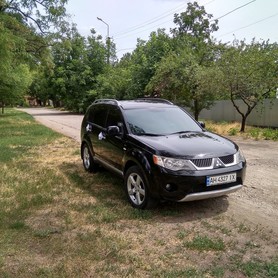 Mitsubishi Outlander XL - авто на весілля у Маріуполі - портфоліо 1