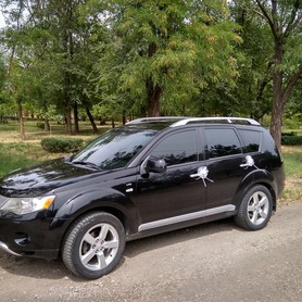 Mitsubishi Outlander XL - авто на весілля у Маріуполі - портфоліо 3
