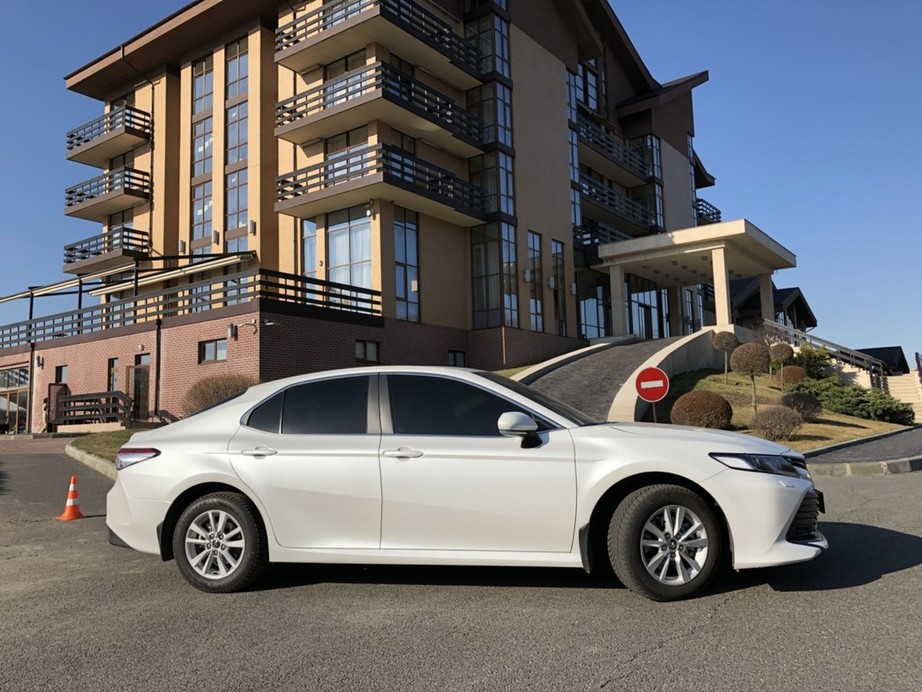 Toyota Camry 70 