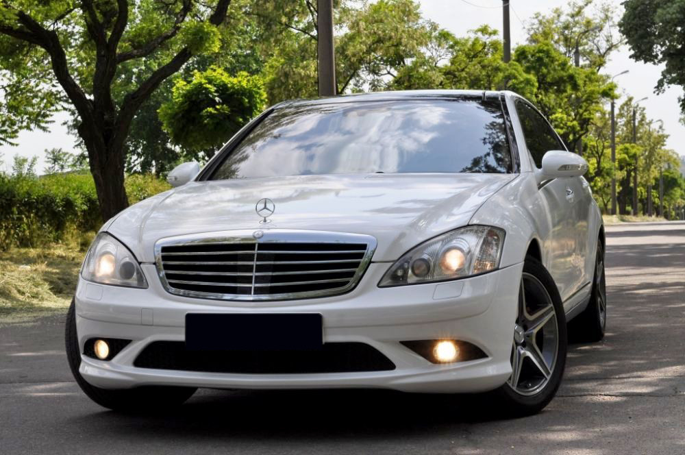 Mercedes S-Class W221 