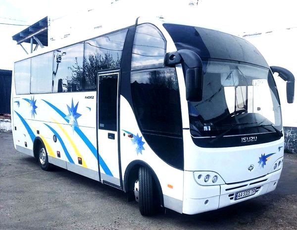 323 Isuzu білий 2005 рік 30 місць 