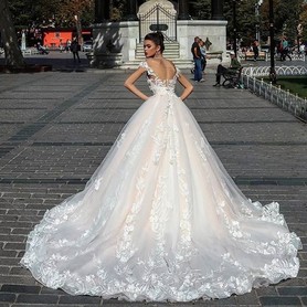 Pollardi Fashion Group - весільна сукня, салон у Києві - портфоліо 1