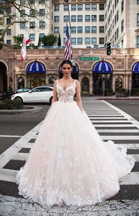 Pollardi Fashion Group - весільна сукня, салон у Луцьку - фото 1