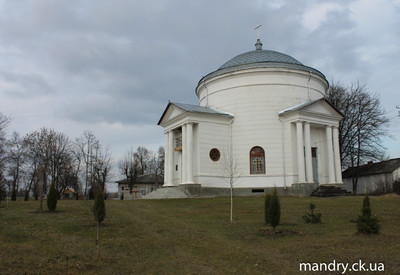 Храм-ротонда в Лебедевке - місце для фотосесій у Черкаської області - портфоліо 6