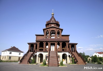 Храм Покрова в Гатном - фото 1