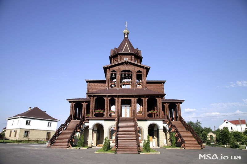 Храм Покрова в Гатном