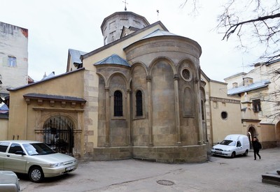 Мистический армянский храм - місце для фотосесій у Львові - портфоліо 6