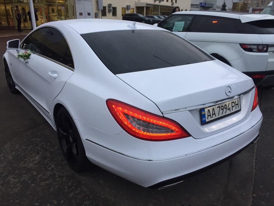 Mercedes CLS 6,3 AMG white 