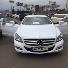 Mercedes CLS 6,3 AMG white - авто на весілля у Києві - портфоліо 1