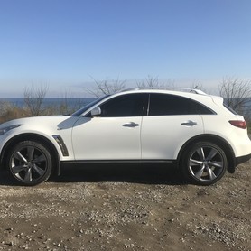 Infiniti FX 35 - авто на весілля у Одесі - портфоліо 1