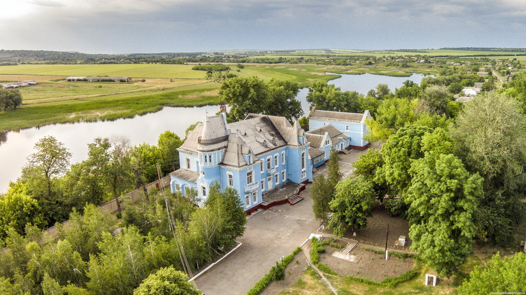 Голубой дворец Куриса