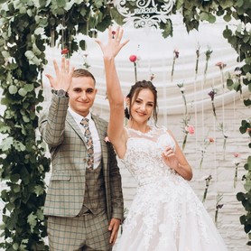 Декоратор, флорист HOLEN flower design