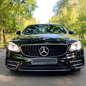 101 Прокат Mercedes-Benz W213 E300 - авто на весілля у Києві - портфоліо 3