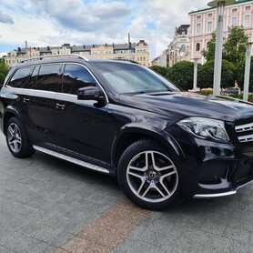 253 Позашляховик Mercedes-Benz GLS 350 оренда - авто на весілля у Києві - портфоліо 5