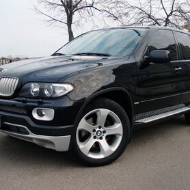 262 Позашляховик BMW X5 чорний - авто на весілля у Києві - портфоліо 1