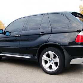 262 Позашляховик BMW X5 чорний - авто на весілля у Києві - портфоліо 4