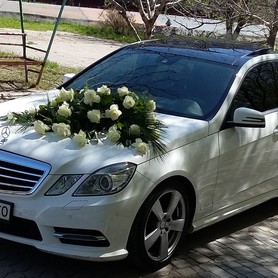 Mercedes-Benz W212 - авто на весілля у Маріуполі - портфоліо 1
