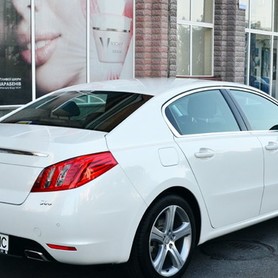 144 Peugeot 508GT білий - авто на весілля у Києві - портфоліо 4