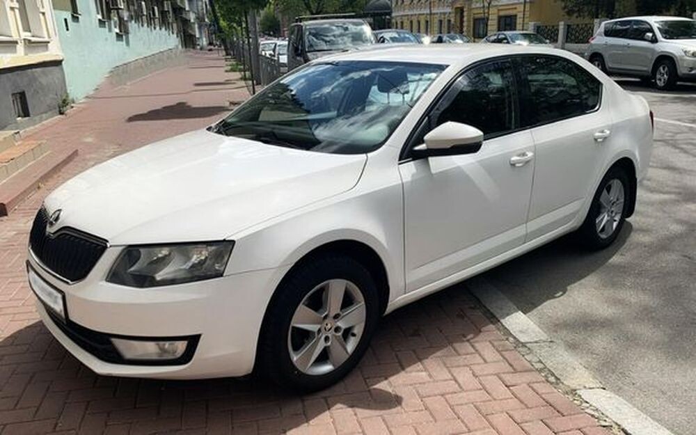 178 Skoda Octavia A7 білий 