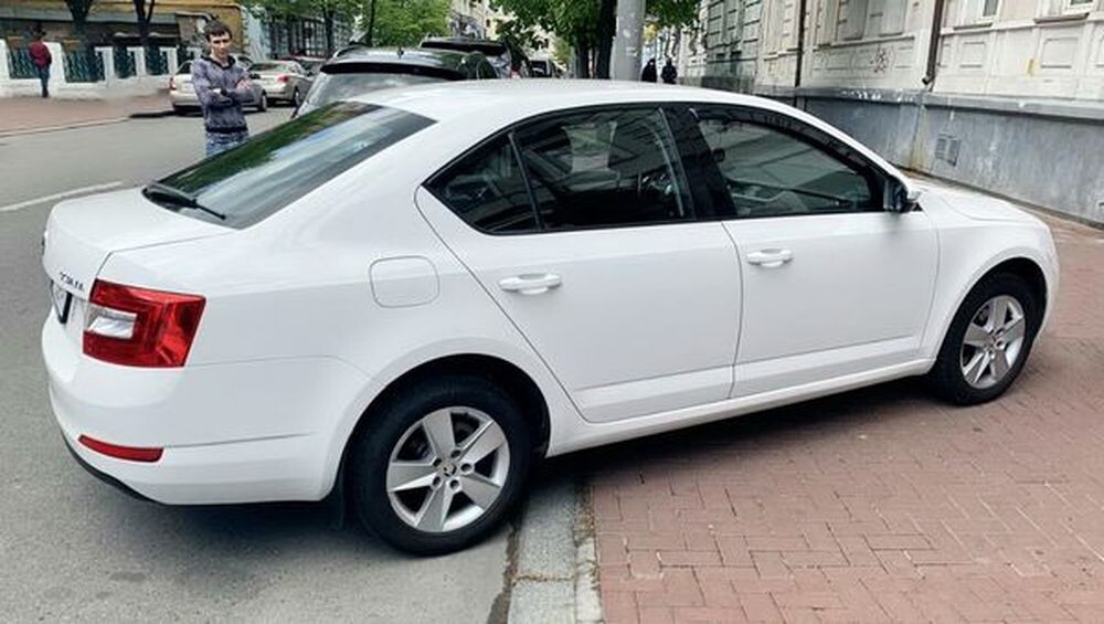 178 Skoda Octavia A7 білий 