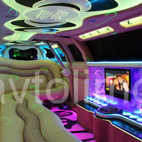 002 Лімузин Chrysler 300C Rolls-Royсe Phantom - авто на весілля у Києві - портфоліо 3