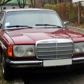 216 Ретро автомобіль Mercedes-Benz W123 - авто на весілля у Києві - портфоліо 1