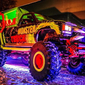 069 Party Bus Monster truck patty bas - авто на весілля у Києві - портфоліо 5