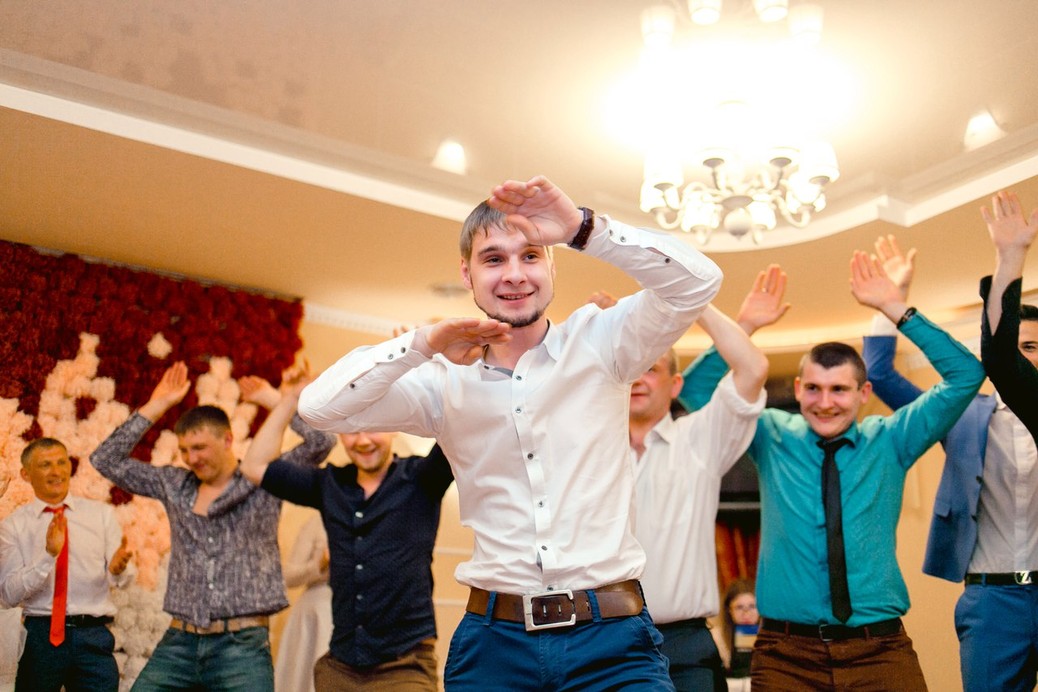 Платония