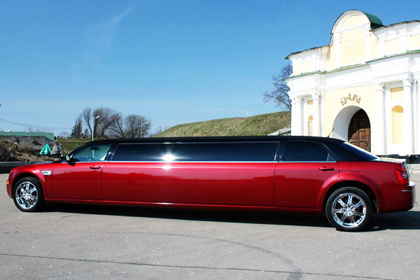 009 Лімузин Chrysler 300C бордовий 