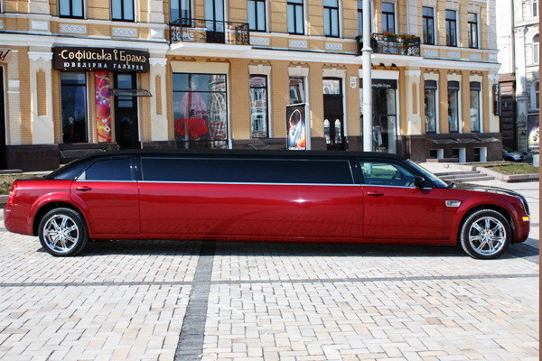 009 Лімузин Chrysler 300C бордовий 