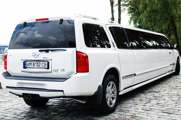 026 Лімузин Infiniti QX56 біла оренда прокат 
