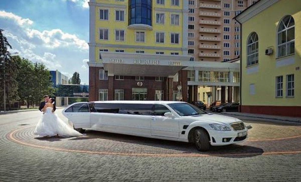 030 Лімузин Mercedes W221 S600 білий 