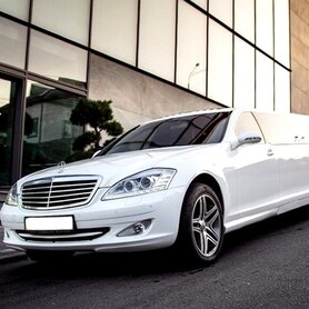 031 Лімузин Mercedes-Benz W221 S600 - авто на весілля у Києві - портфоліо 2