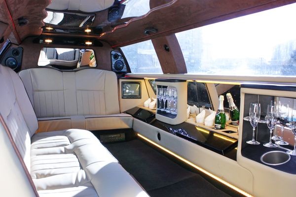 044 Лімузин Lincoln Town Car 120 NEW 