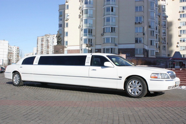 044 Лімузин Lincoln Town Car 120 NEW 
