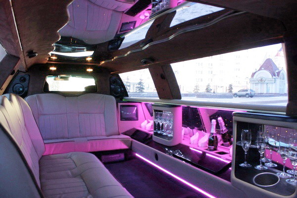 044 Лімузин Lincoln Town Car 120 NEW 