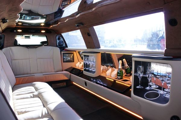 044 Лімузин Lincoln Town Car 120 NEW 