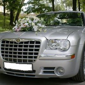 138 Chrysler 300C сріблястий - авто на весілля у Києві - портфоліо 4
