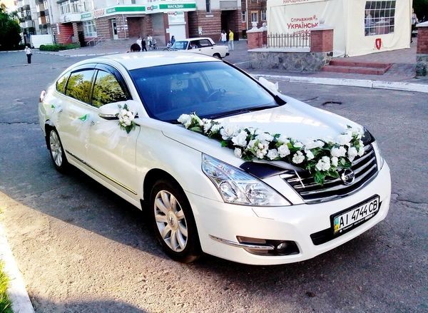 141 Nissan Teana білий 