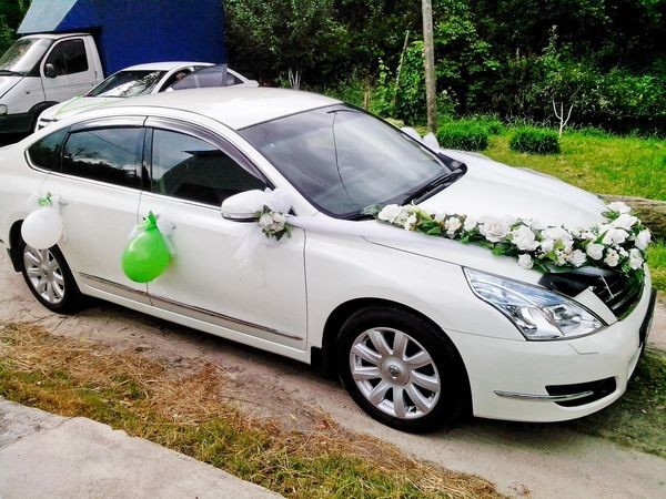 141 Nissan Teana білий 