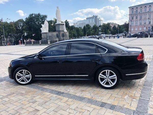 142 Volkswagen Passat B8 чорний 