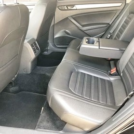 142 Volkswagen Passat B8 чорний - авто на весілля у Києві - портфоліо 5