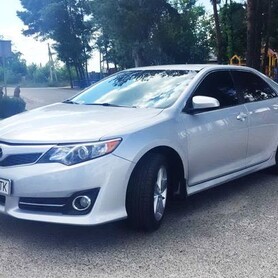 148 Toyota Camry V50 срібляста - авто на весілля у Києві - портфоліо 2