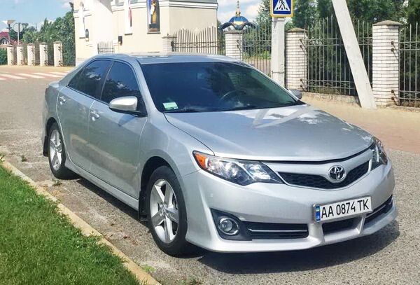 148 Toyota Camry V50 срібляста 