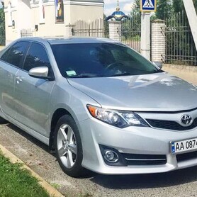 148 Toyota Camry V50 срібляста - авто на весілля у Києві - портфоліо 4