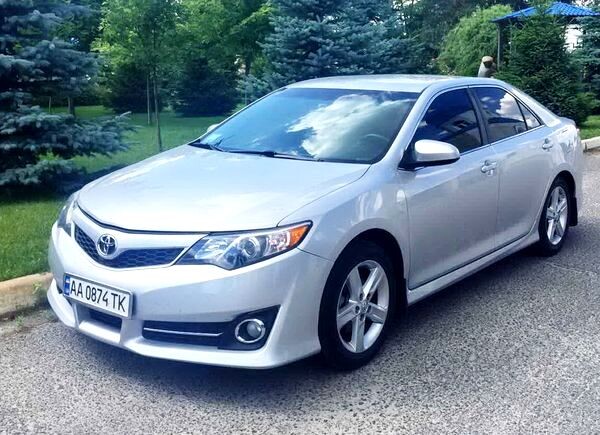 148 Toyota Camry V50 срібляста 