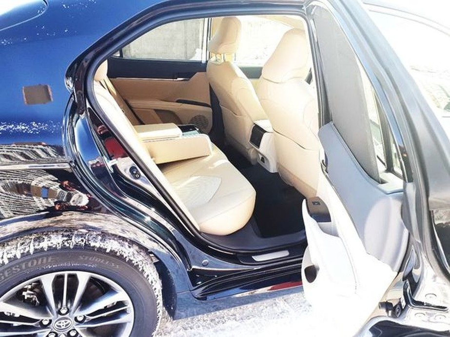150 Toyota Camry V70 чорна 2019 