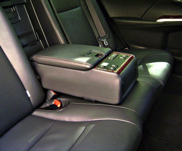 154 Toyota Camry V50 New 2013 року 