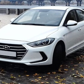 167 Hyundai Elantra 2018 білий - авто на весілля у Києві - портфоліо 1