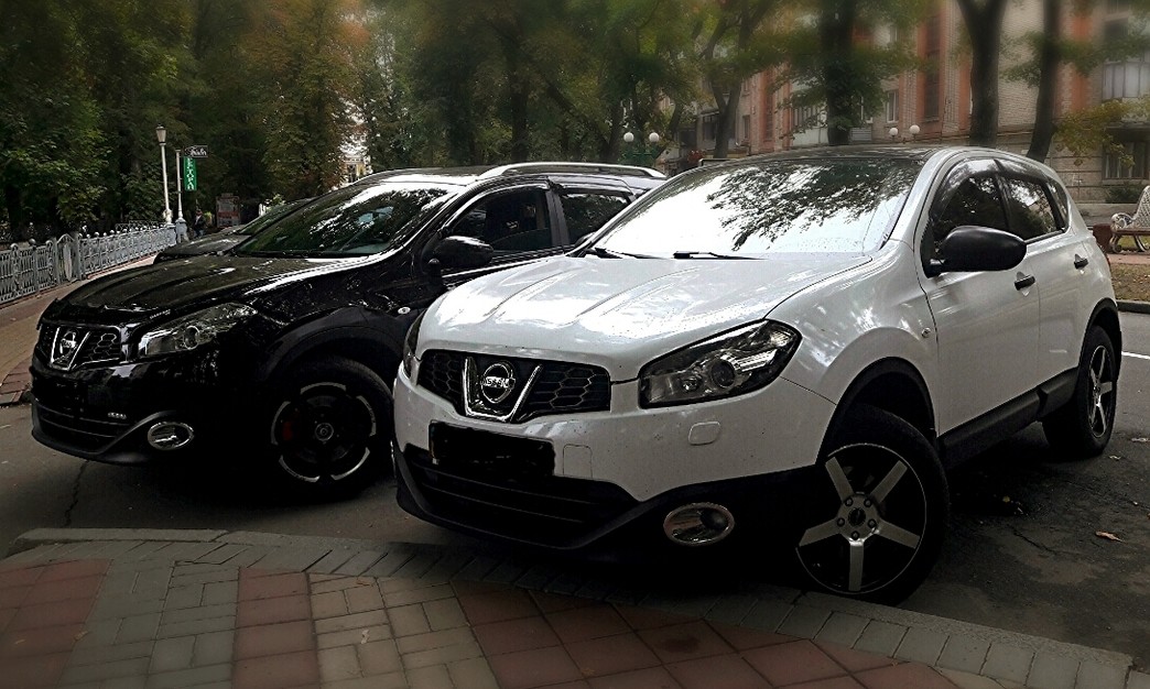 NISSAN 